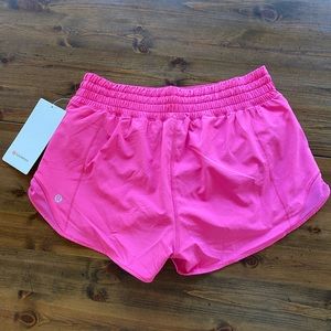 NWT Lululemon Sonic Pink Hotty Hot HR Short 2.5”